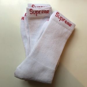 Supreme socks